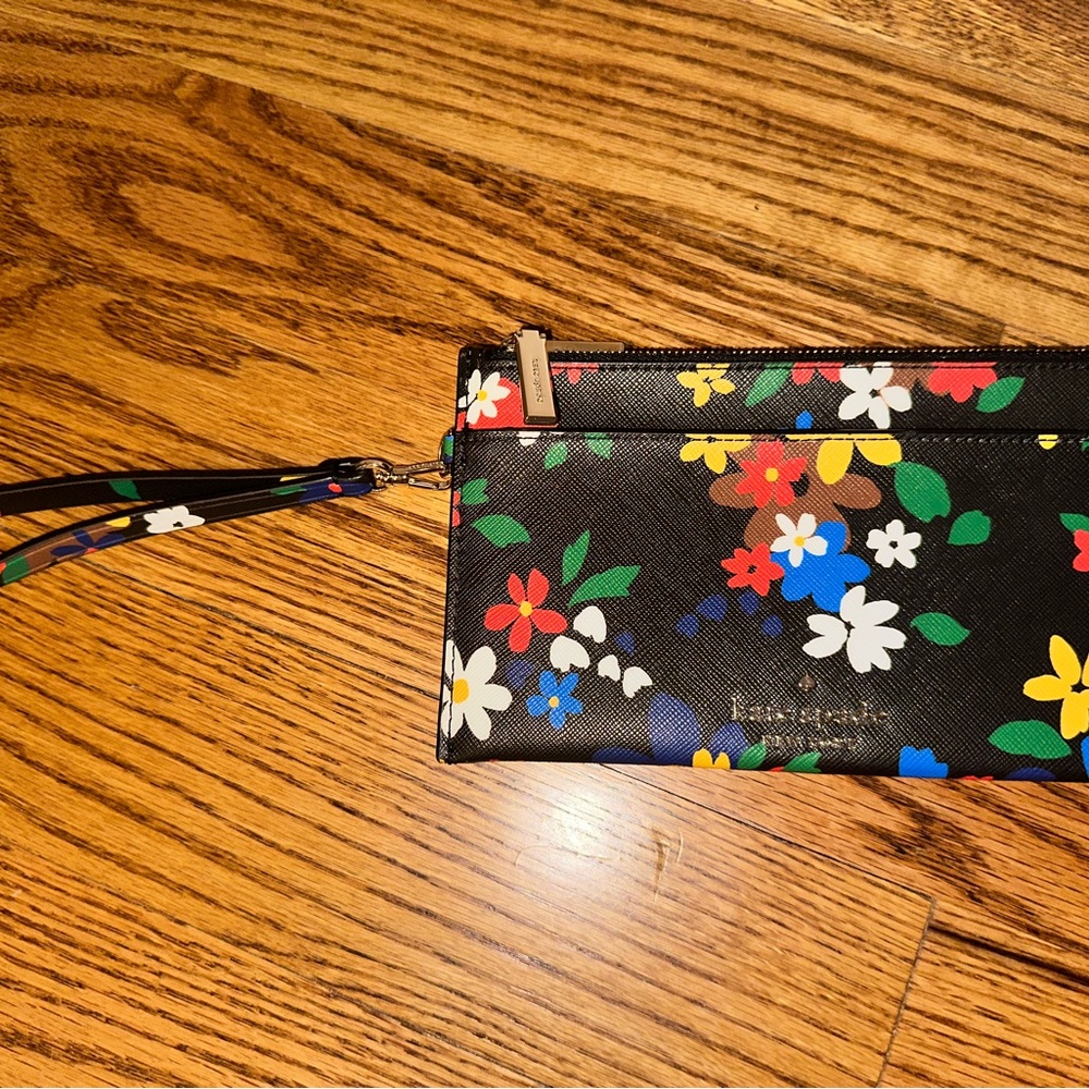 Kate Spade Black Floral Wristlet